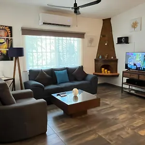 Palmier -quiet Cosy Air Conditioned Terrace Villa